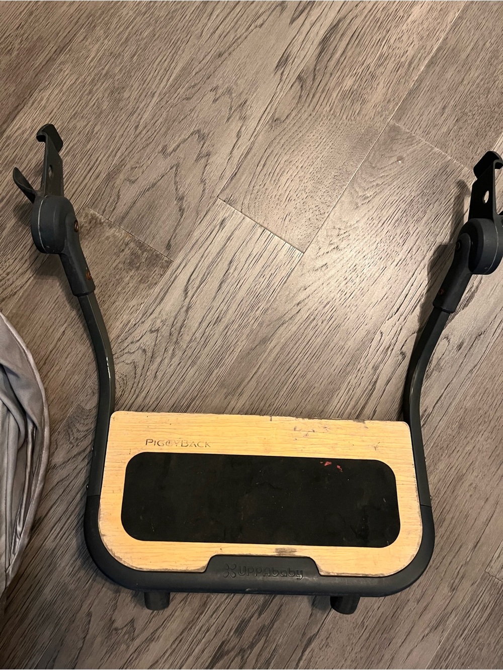UPPABABY Piggyback board for Vista stroller. Pre-owned condition.